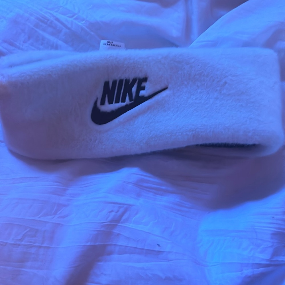 cute little head band from nike to keep ears warm when outside!